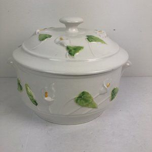 Vintage Loucarte Portugal White Soup Tureen Lillies Bowl Dish Ceramic Pottery